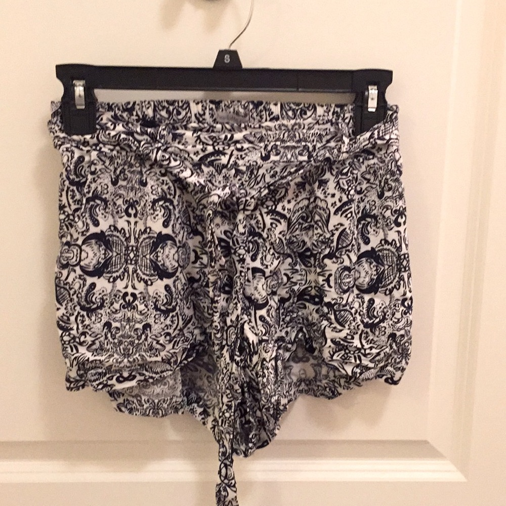 Wait tie soft shorts